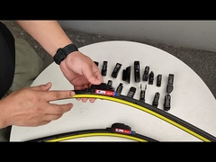 고품질 자동차 와이퍼 저소음 오래 지속 및 고객 요구 사항에 18 인치